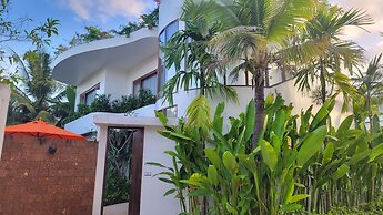 WAKA VILLA Private Resort & Spa 16 + Adults Only