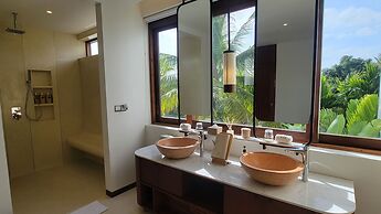 WAKA VILLA Private Resort & Spa 16 + Adults Only