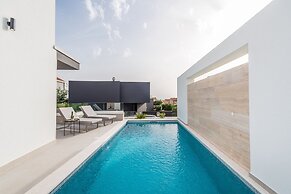 Luxury villas Joy