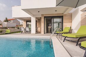 Luxury villas Joy
