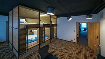 CHORS like a hotel - Hostel