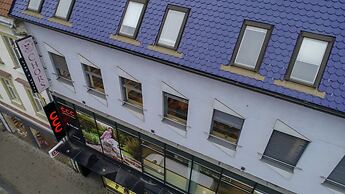 CHORS like a hotel - Hostel