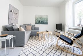 Luminous 1br next to Puu-Vallilla