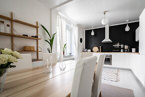 Luminous 1br next to Puu-Vallilla