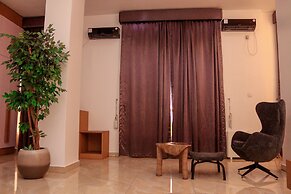 Desikok Royal Hotel