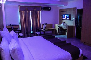 Desikok Royal Hotel