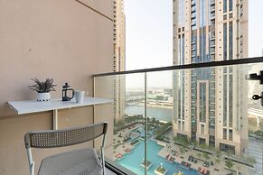 Whitesage - Fabulous Canal Views from This Waterfront Luxe Apt