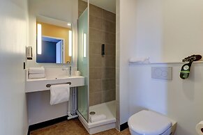 B&B HOTEL Dijon Valmy Toison d'Or