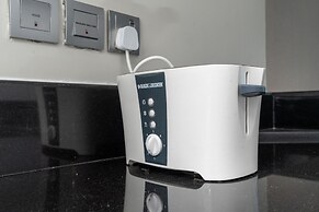 SuperHost - Breathtaking Canal Views From this Cozy Apartment