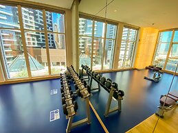 SuperHost - Breathtaking Canal Views From this Cozy Apartment