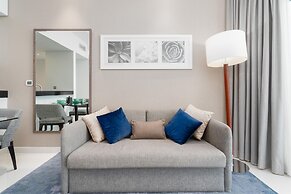 SuperHost - Breathtaking Canal Views From this Cozy Apartment