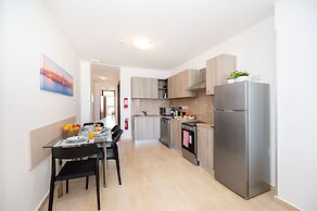 Sea Bliss Penthouse with two terraces enjoying side seaviews by Gatewa