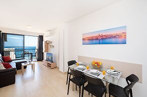 Sea Bliss Penthouse with two terraces enjoying side seaviews by Gatewa