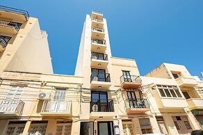 Sea Bliss Penthouse with two terraces enjoying side seaviews by Gatewa