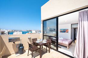 Sea Bliss Penthouse with two terraces enjoying side seaviews by Gatewa