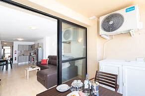 Sea Bliss Penthouse with two terraces enjoying side seaviews by Gatewa