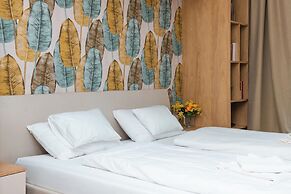 WaterFront City Apartments by UrbanRent