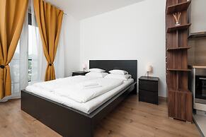 WaterFront City Apartments by UrbanRent