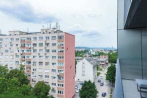 WaterFront City Apartments by UrbanRent