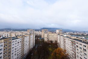 WaterFront City Apartments by UrbanRent