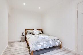 Bright Spacious 2-bedroom Jericho House