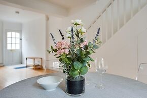 Bright Spacious 2-bedroom Jericho House