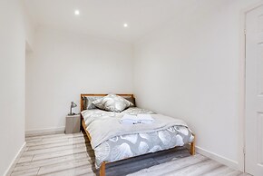 Bright Spacious 2-bedroom Jericho House
