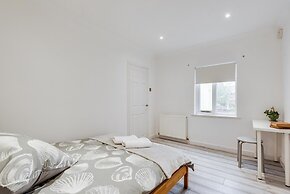 Bright Spacious 2-bedroom Jericho House