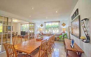 Large Golf View Villa With Pool Jacuzzi and Staff