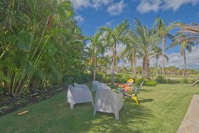 Large Golf View Villa With Pool Jacuzzi and Staff