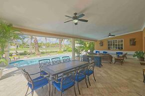 Large Golf View Villa With Pool Jacuzzi and Staff