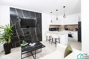 E24 Grand Luxe Tout Quip et Central