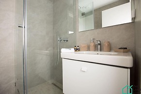 E24 Grand Luxe Tout Quip et Central