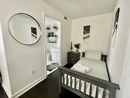 Waterfront Boutique Suites