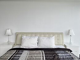 Waterfront Boutique Suites