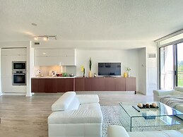 Waterfront Boutique Suites