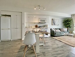 Waterfront Boutique Suites