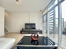 Waterfront Boutique Suites