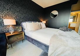 Waterfront Boutique Suites