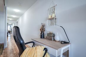 Waterfront Boutique Suites