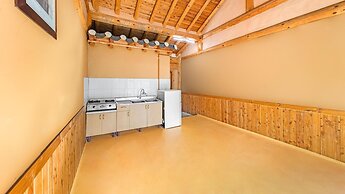 Gapyeong Dolgungpensyeon&kaempingjang