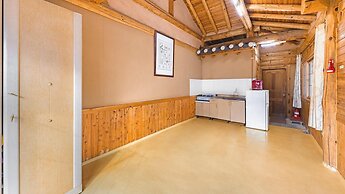 Gapyeong Dolgungpensyeon&kaempingjang