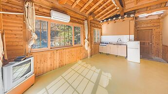 Gapyeong Dolgungpensyeon&kaempingjang