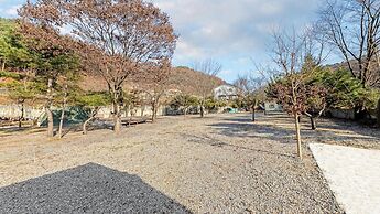 Gapyeong Dolgungpensyeon&kaempingjang