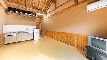 Gapyeong Dolgungpensyeon&kaempingjang