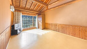 Gapyeong Dolgungpensyeon&kaempingjang