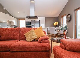 Woodbridge Penthouse