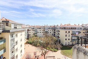 Oeiras Balcony by Homing