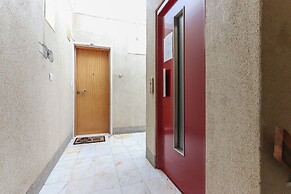 Oeiras Balcony by Homing