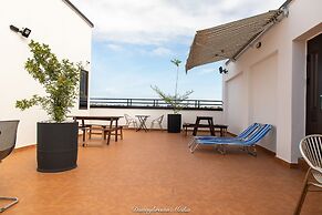 Executive Three Bedroom Furnished Apartment